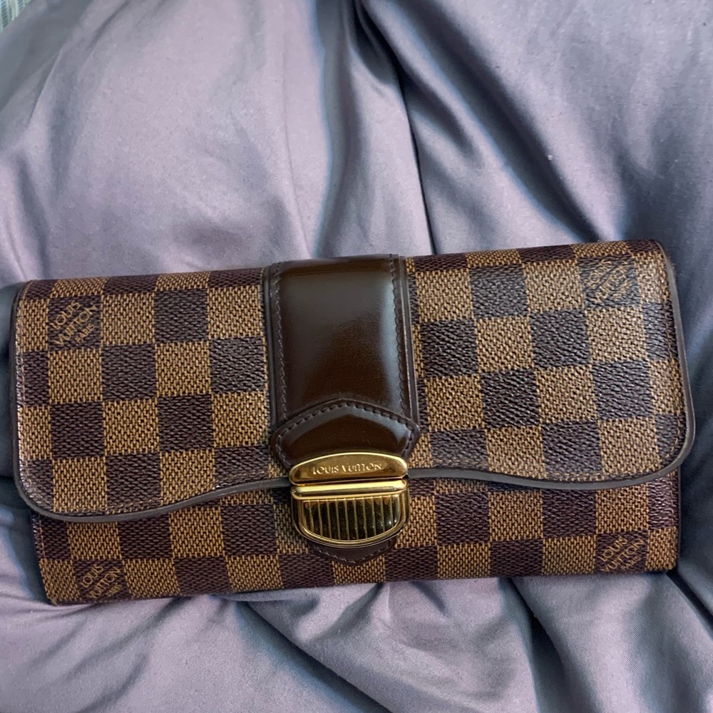 Authentic Louis Vuitton wallet